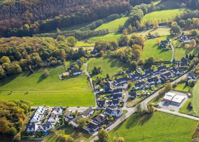 Ruhiges Naturparadies Fuer 4 Mit Kueche Schreibtisch Und Boxbett